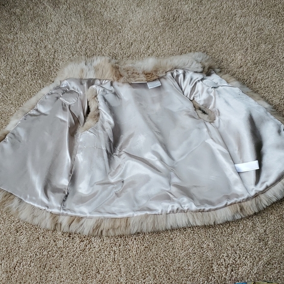 Faux Fur Girls Vest - Picture 5 of 5